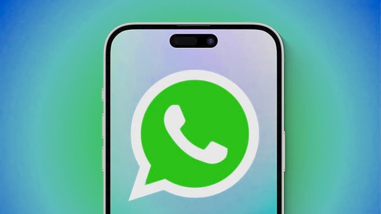 WhatsApp block settings screen showing blocked contacts list